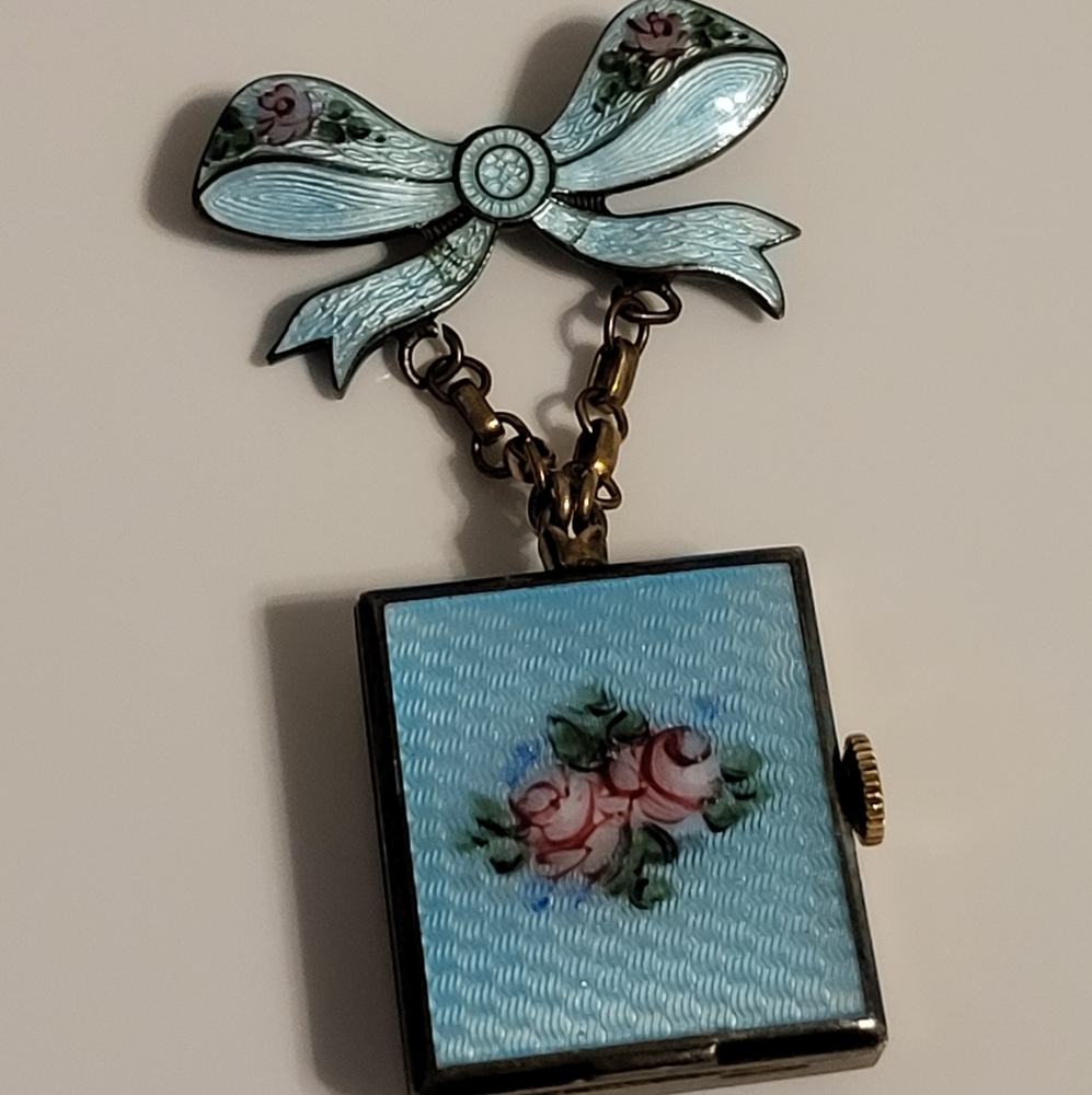 Lapel watch